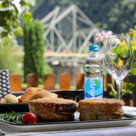 Aleksandar Premium شقة