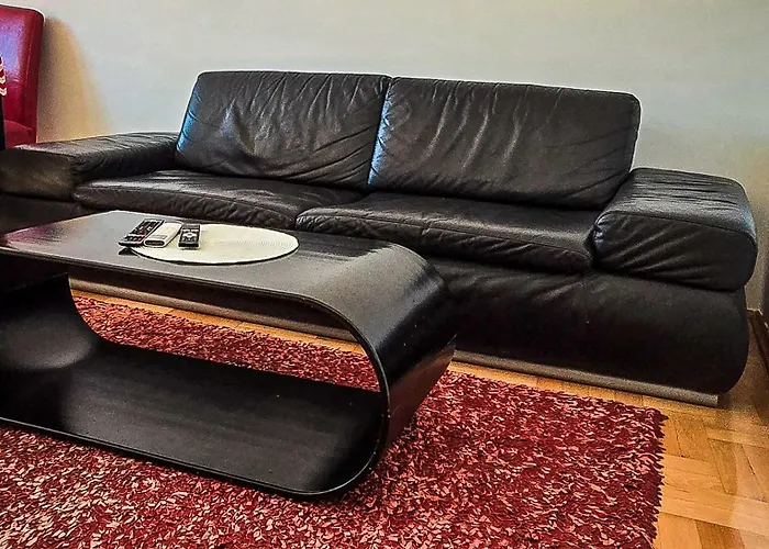 Aleksandar Premium شقة